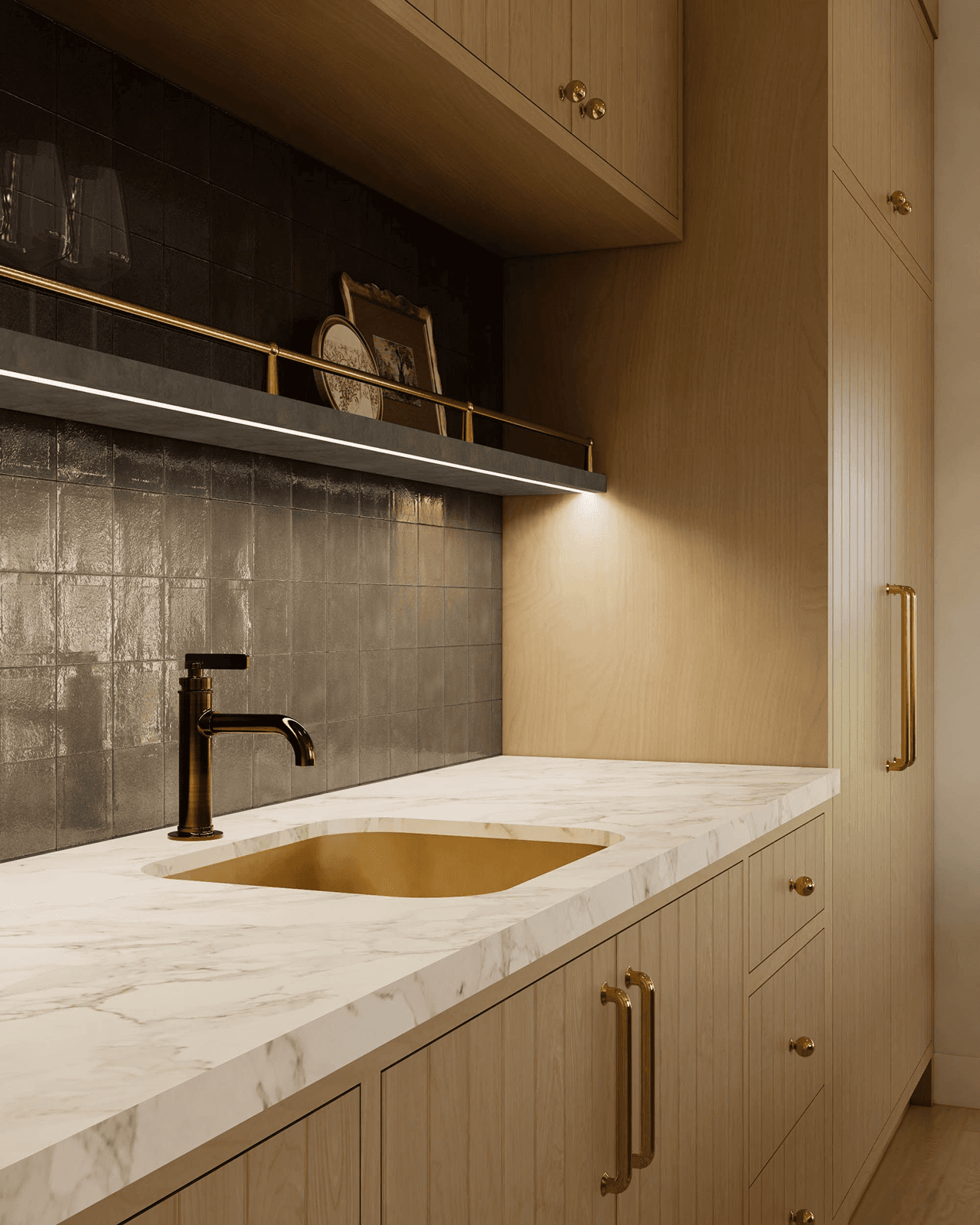 Dnevni bar v kombinaciji hrasta, medenine in sivih ploščic